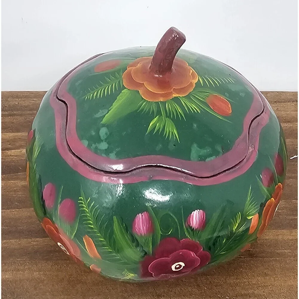 Hand Painted Lacquered Folk Art Olinalá Gourd Trinket Box Green Floral Mexico